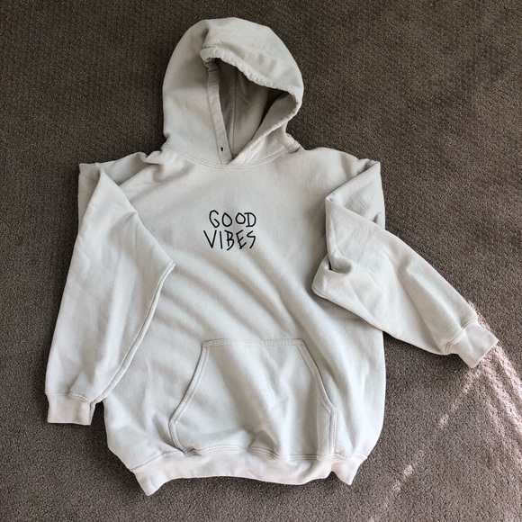 Sweatshirt - Picture 2 of 4